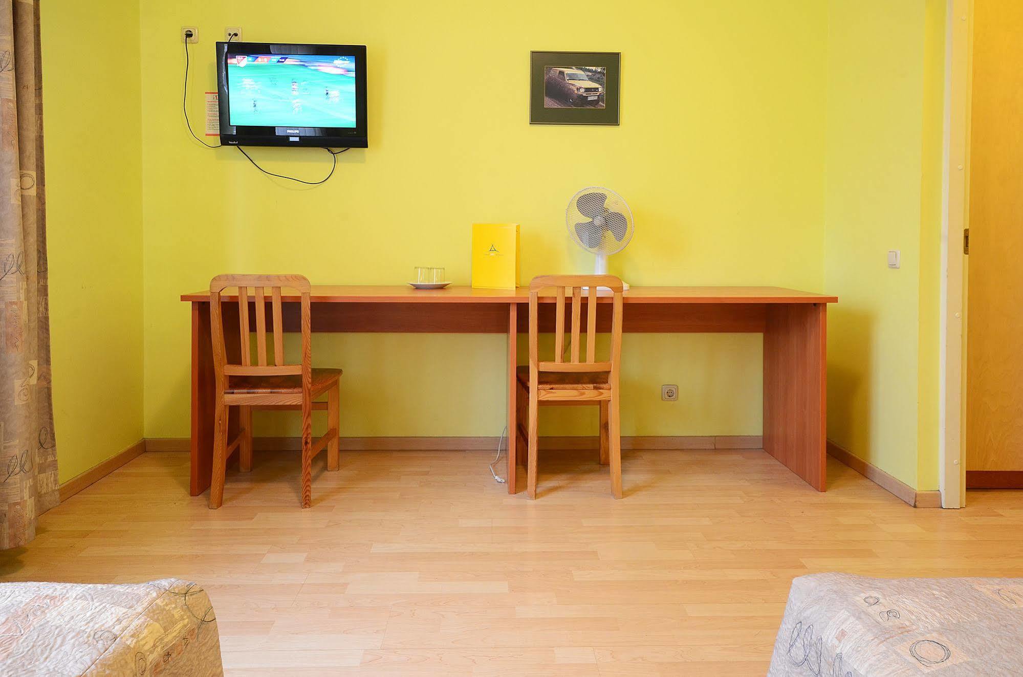 Hotel Abc Airport Рига Экстерьер фото