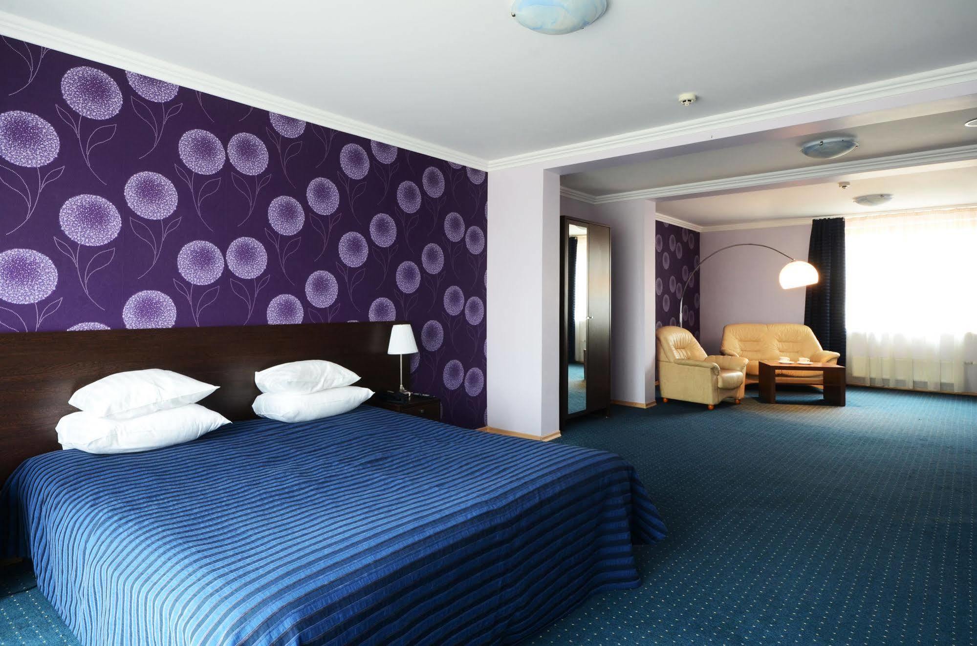 Hotel Abc Airport Рига Экстерьер фото